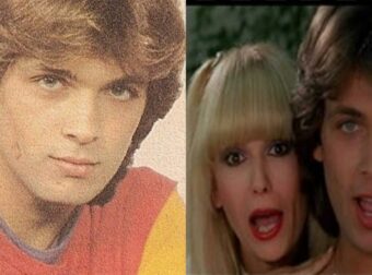Όλες στα ’80s ήταν ερωτευμένες μαζί του: Πως είναι στα 63 ο «γόης» της βιντεοκασέτας Νίκος Παπαδόπουλος, έχει ακόμη τα ίδια καταγάλανα μάτια