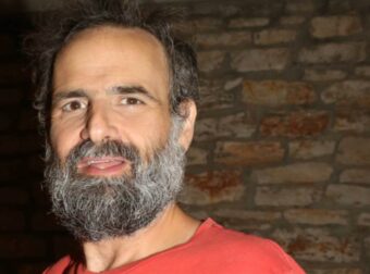 Δημήτρης Παπανικολάου: Αυτή είναι η σύντροφος του Παύλου από τον Άγιο έρωτα – Έπαιζε στο Προξενιό της Ιουλίας