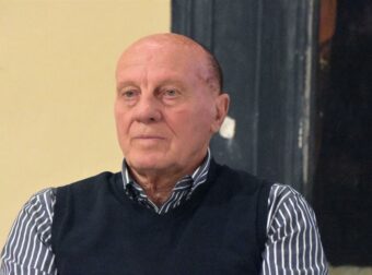 Πέθανε ο Μίμης Δομάζος