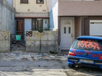 «Το είχαν κάνει ρημάδι στο ξύλο! Βλέπω το παιδί αναίσθητο στον καναπέ»: Σοκάρει η 17χρονη που έσωσε τον 3χρονο Άγγελο