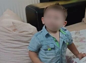 Θρήνος για τον 3χρονο που κακοποιήθηκε στην Κρήτη – Μη αναστρέψιμη η εγκεφαλική βλάβη λέει ο ιατροδικαστής