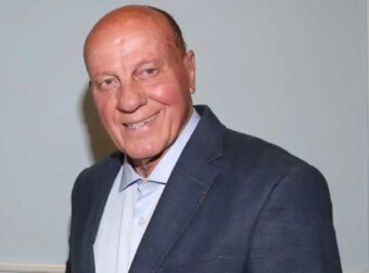 Μίμης Δομάζος – «Έγινε κάτι που δεν έπρεπε να γίνει ενώ είδαν στις εξετάσεις ότι είχε πρόβλημα στην καρδιά του»
