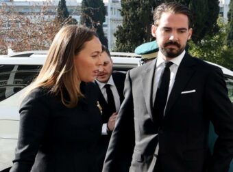 Φίλιππος Ντε Γκρες – Νίνα Φλορ: Όλη η αλήθεια για την απουσία τους από τον γάμο του Νικολάου και της Χρυσής Βαρδινογιάννη