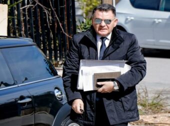Αλέξης Κούγιας: Διασωληνωμένος για 4η ημέρα – Για τελευταίες στιγμές με τον πατέρα τους κάνουν λόγο τα παιδιά του