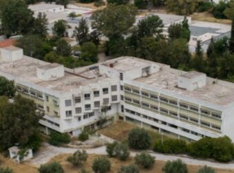 «Έχει σχιζοφρένεια και διπολική διαταραχή»: Οι αποκαλύψεις της αδελφής του τρόφιμου για το έγκλημα στο Δαφνί