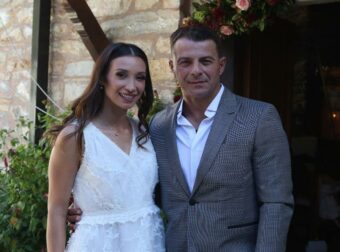 Γιώργος Αγγελόπουλος – Δήμητρα Βαμβακούση: «Δεν θέλω το παιδί μου να ντρέπεται να κάνει τον σταυρό του»
