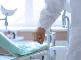 Σοκάρει θύμα του γιατρού στη Ρόδο: «Έχω να πάω σε γυναικολόγο από το 2016 – Με βίασε την ώρα της εξέτασης»
