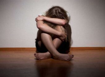 Υπόθεση Λεύκοβιτς: Βίασε την κόρη του και δεν φυλακίστηκε ούτε μία μέρα – «Λόγω των διασυνδέσεων….»