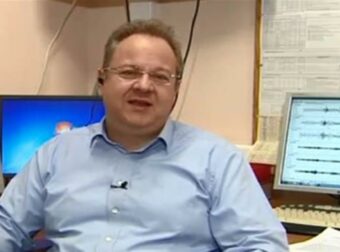 Σεισμός Σαντορίνη: Σοκάρει ο Παπαζάχος – «Το ηφαίστειο έχει φύγει από την κατάσταση ηρεμίας»