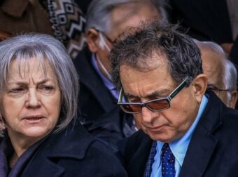 Αποφασισμένη η μητέρα του Βασίλη Καλογήρου να «δώσει» τον δολοφόνο – «Θα τα πω στους αρμοδίους»