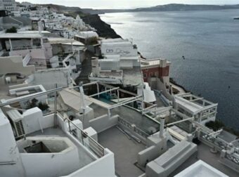 Νέα «βόμβα» από Συνολάκη: «Δεν αποκλείεται η έκρηξη του ηφαιστείου, δεν ξέρουμε πόσο θα κρατήσουν οι σεισμοί»