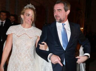 Βαρδινογιάννη – Ντε Γκρες: Η σούστα και το πεντοζάλι στο γλέντι του γάμου τους – Όσα δεν κατέγραψαν οι κάμερες