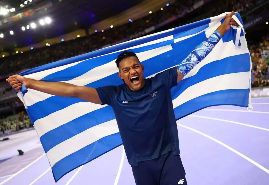 Εμμανουήλ Καραλής: Ανάρτηση με στίχο του Κώστα Χατζή μετά το ασημένιο μετάλλιο με άλμα στα 6,05μ.