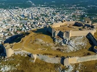 Η αρχαιότερη πόλη της Ευρώπης βρίσκεται στην Πελοπόννησο και κατοικείται μέχρι και σήμερα