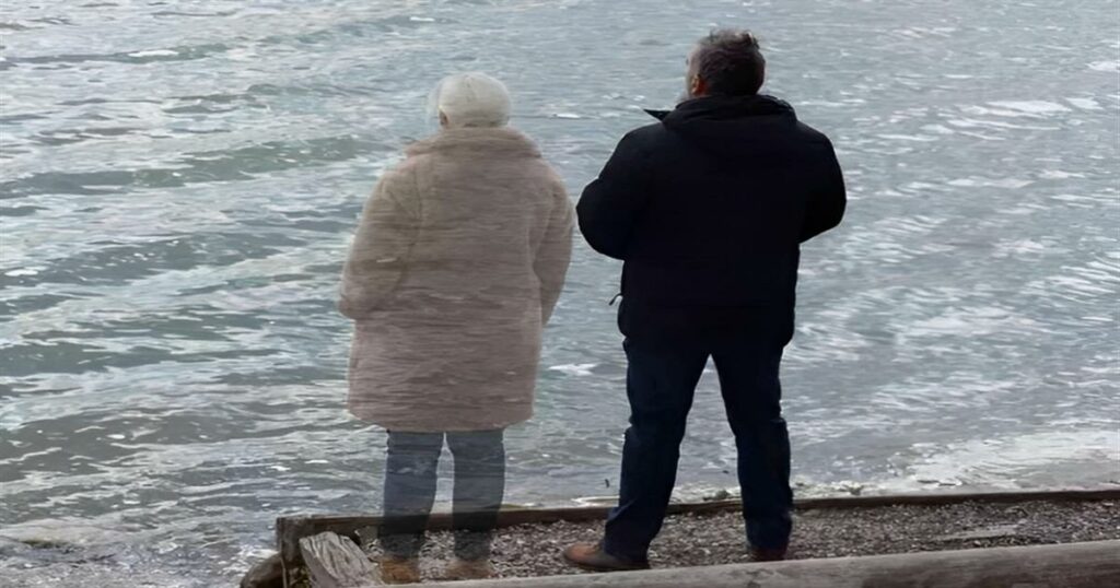 Σας Βλέπουν από Ψηλά: 10 Σημάδια ότι οι Ψυχές των Νεκρών που αγαπάτε είναι πάντα δίπλα σας