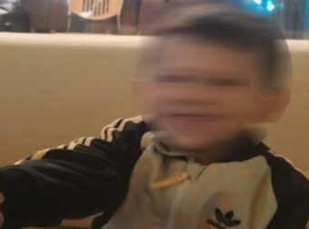 Σοκαριστικό πόρισμα για τον 3χρονο Άγγελο που σκότωσαν στο ξύλο: Μετακινήθηκαν κομμάτια του εγκεφάλου από τα χτυπήματα