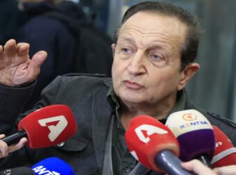 Δίκη Φιλιππίδη – Σπύρος Μπιμπίλας: «Θέλει προεργασία να έρθεις σε στύση; Και εγώ άντρας είμαι, ξέρω»
