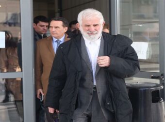 Δίκη Φιλιππίδη: Συγκλονίζει η δεύτερη καταγγέλλουσα – «Με είχε πιάσει από το σβέρκο και μου έβαλε το κεφάλι στα…»