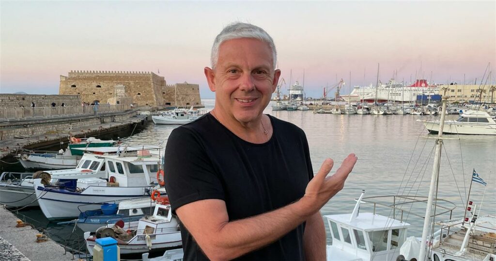 Δεν μάσησε τα λόγια του ο Τάσος Δούσης για το σκάνδαλο στην Πολεοδομία: «Είναι όλοι στο κόλπο να π@δ@ξουν την Ελλάδα»