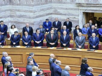 Ανασχηματισμός: Τα Τέμπη έκαναν άνω κάτω το υπουργείο Μεταφορών – Ποιοι καρατομήθηκαν