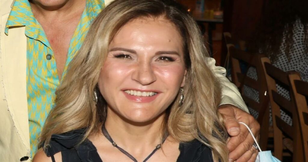 Μπέσσυ Μάλφα: Η εξομολόγηση για τις 3 κόρες της – «Δεν υπάρχει εγχειρίδιο καλού γονέα, μπορεί να έχω υπάρξει…»