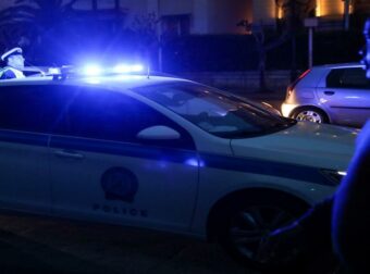 Συναγερμός στη Δάφνη και τη Βουλιαγμένη: Εκτεταμένες ζημιές με βαριοπούλες σε επιχειρήσεις και ΑΤΜ