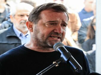 Νίκος Πλακιάς: «Ποιος υπογράφει για να λειτουργούν σήμερα τα τρένα;»