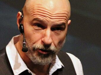 Σίλας Σεραφείμ: «Ξαφνικά έχουμε καλλιτεχνοφοβία» – «Απασφάλισε» για το περιστατικό στην Εθνική Πινακοθήκη