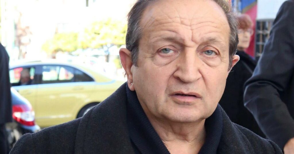 Σπύρος Μπιμπίλας: Ενοχλημένος με τους δημοσιογράφους και τα media – Η παράκληση για τη δίκη Φιλιππίδη