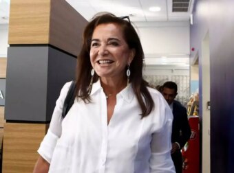 Ντόρα Μπακογιάννη: Η φωτογραφία που δημοσίευσε με την εγγονή της για την ονομαστική τους εορτή  και το «ευχαριστώ» για τις ευχές