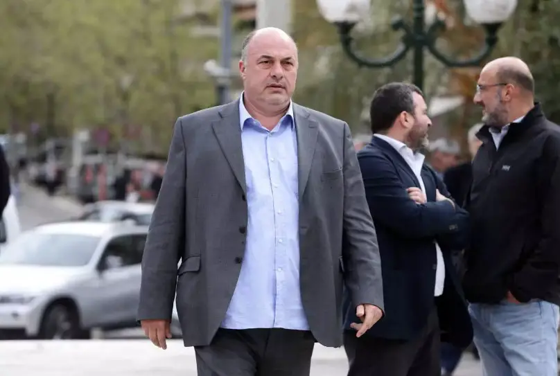 Αχιλλέας Μπeος: «Έχω πλύνει πιάτα και έχω σφουγγαρίσει, ανδρισμός δεν είναι εάν θα βοηθήσεις τη γυναίκα σου στο σπίτι»