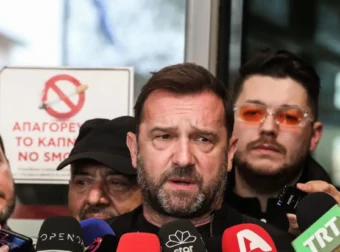 Πλακιάς σε Μητσοτάκη – “Η ομιλία σας δείχνει πόσο ένοχοι αισθάνεστε για τον άδικο χαμό των συγγενών μας στα Τέμπη”