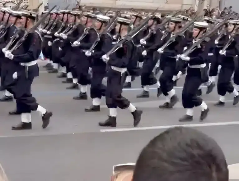 Ζητάει τον….λόγο η Τουρκία για τα συνθήματα δοκίμων υπαξιωματικών στην παρέλαση της 25ης Μαρτίου