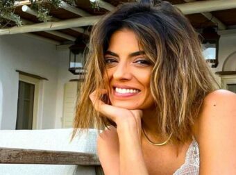 Τρελά ερωτευμένη με Έλληνα ποδοσφαιριστή η Νίκη Λάμη – Φιλιά μέσα στον κόσμο (ΦΩΤΟ)