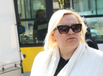 Καίτη Φίνου: «Δύσκολο να μην βλέπεις…» – Τι είναι η ωχρά κυλίδα με την οποία διαγνώστηκε