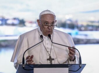 Πάπας Φραγκίσκος: Ο γιος μεταναστών στην Αργεντινή που έγινε ποντίφικας – Το πραγματικό όνομα και η ζωή του