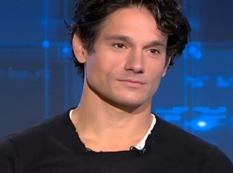 Πάνος Βλάχος: «Έγραψα τον στίχο για τον Άδωνι και τον Πορτοσάλτε γιατί είμαι άνθρωπος, δεν είμαι βόδι»