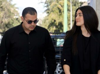 Χρίστος Κούγιας: «Μόνο εσύ» – Η ανάρτηση με την αδελφή του μετά το μνημόσυνου του πατέρα τους