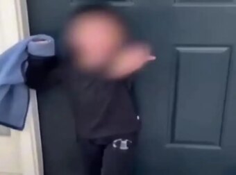 Θύμα άγριου bullying 5χρονο αγοράκι από την Κίνα: «Μην με πειράξετε, σώστε με»