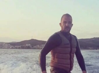 Καβγάδισαν 2 φορές – Τον έριξε στο δρόμο και παρασύρθηκε από φορτηγό – Σε κρίσιμη κατάσταση η αστυνομικός