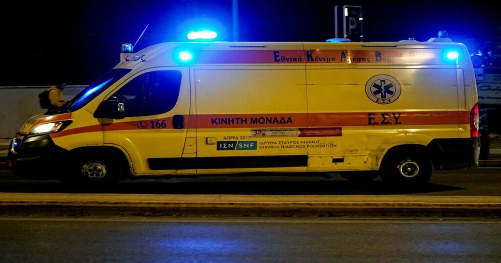 Θρίλερ στη Θεσσαλονίκη: Διασωληνωμένη 25χρονη που βρέθηκε σε πεζοδρόμιο ‑ Εξετάζουν αν έπεσε από μπαλκόνι
