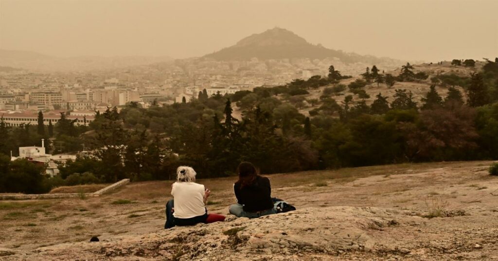 Αφρικανική σκόνη στον ορίζοντα: Οι 6 περιοχές που θα επηρεαστούν περισσότερο και ποιοι πρέπει να προσeξουν