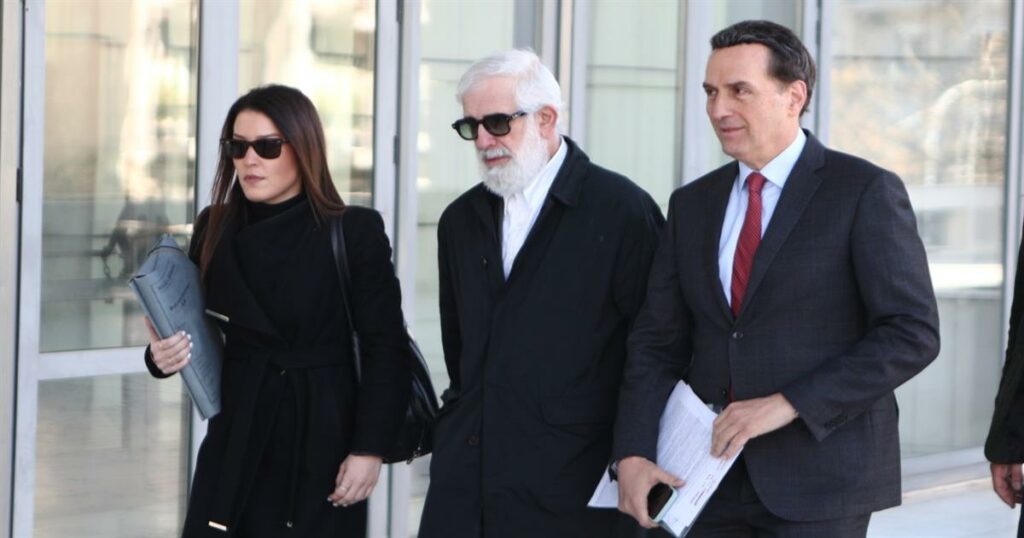 Πέτρος Φιλιππίδης: Απουσίασε ξανά από τη δίκη του – Επίθεση Δημητρακόπουλου σε Πετρογιάννη