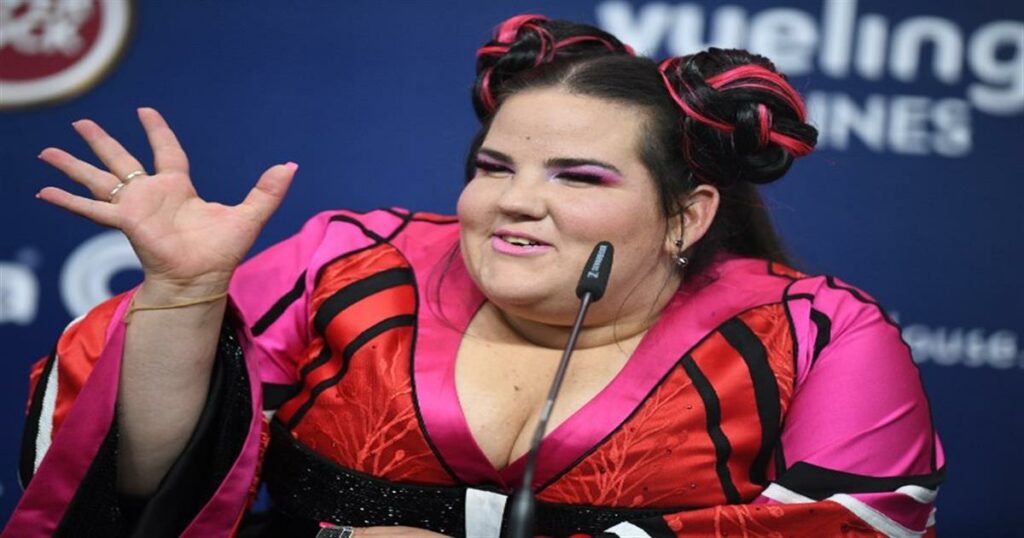 Έμεινε “μισή” και έγινε αγνώριστη: H Netta που «έκλεψε» τη νίκη από την Φουρέιρα στη Eurovision, δείχνει τη νέα εντυπωσιακή σιλουέτα της
