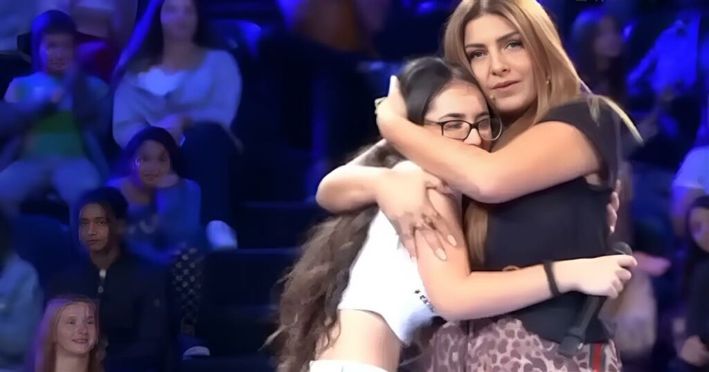 Έλενα Παπαρίζου: Το συγκινητικό βίντεο με την Κλαυδία πριν τον τελικό της Eurovision και η απάντηση της νεαρής καλλιτέχνιδας