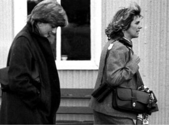 Αποκαλύφθηκε χρόνια μετά: Έτσι κατάλαβε η πριγκίπισσα Νταϊάνα ότι ο πρίγκιπας Κάρολος την απατούσε