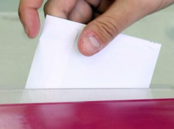 Δημοσκόπηση Real Polls: «Καλπάζει» η ΝΔ του Μητσοτάκη – Κοντά στο 20% η Κωνσταντοπούλου