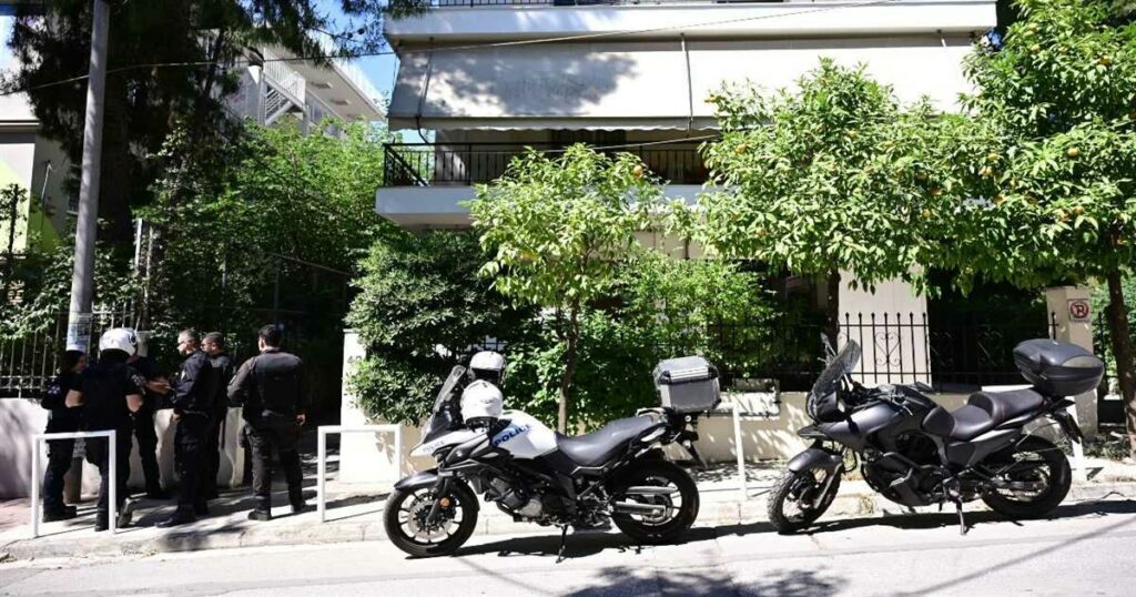 Μητροκτονία στο Χαϊδάρι: Ο 50χρονος τη μαχαίρωσε στο λαιμό – «Τη σκότωσα»