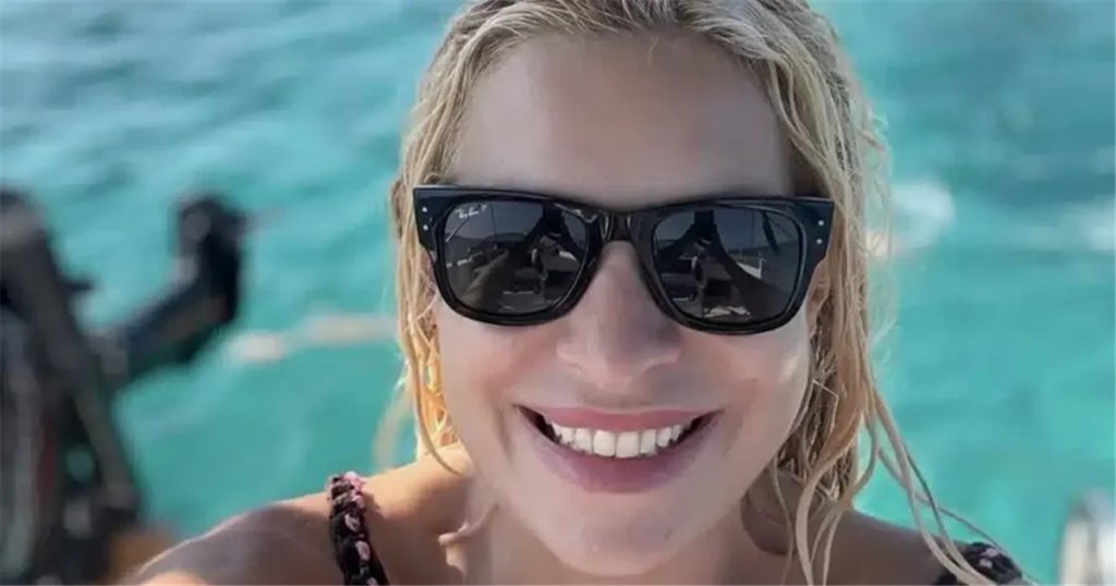 Η Μενεγάκη πήγε για μπάνιο και έδειξε το κορμί της που μοιάζει καλύτερο και από 25χρονης