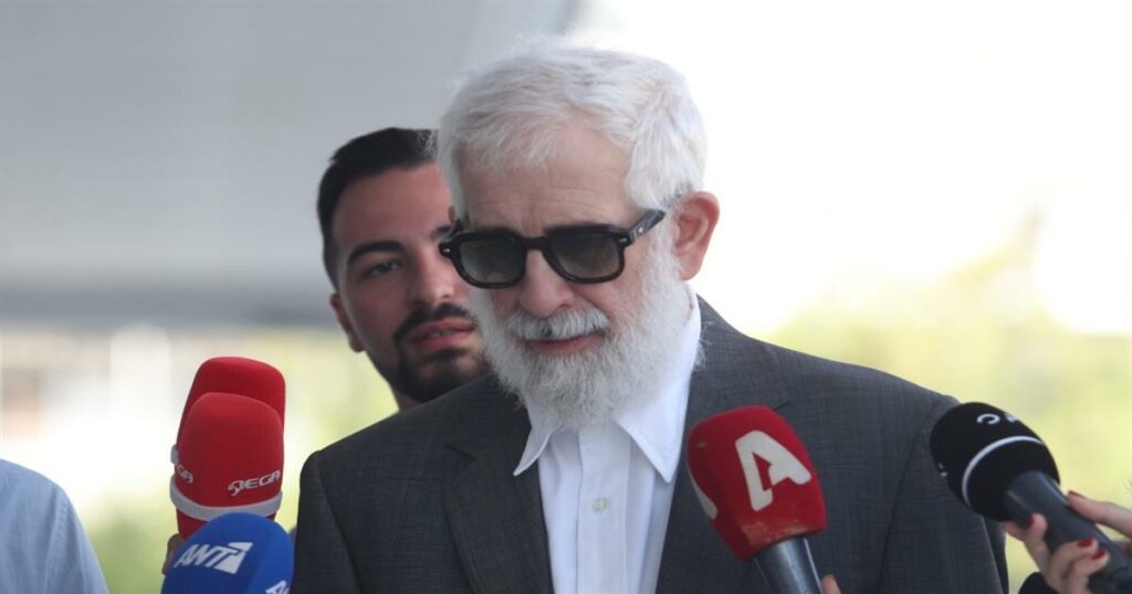 Πέτρος Φιλιππίδης: «Θέλω να φύγω – Με την καταγγέλλουσα το κάναμε στον καναπέ και στο πάτωμα»